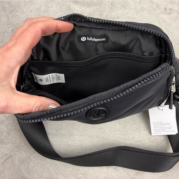 NWT Lululemon Wunder Puff Black Everywhere Belt Bag - Picture 6 of 8